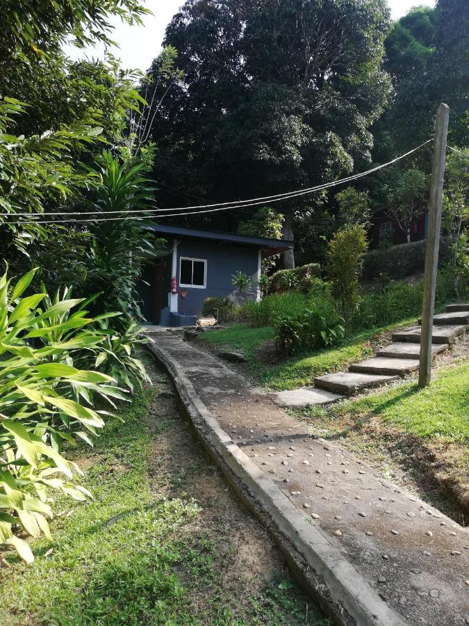 Durian Chalet Kuala Tahan Exteriör bild