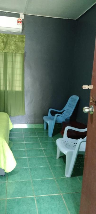Durian Chalet Kuala Tahan Exteriör bild