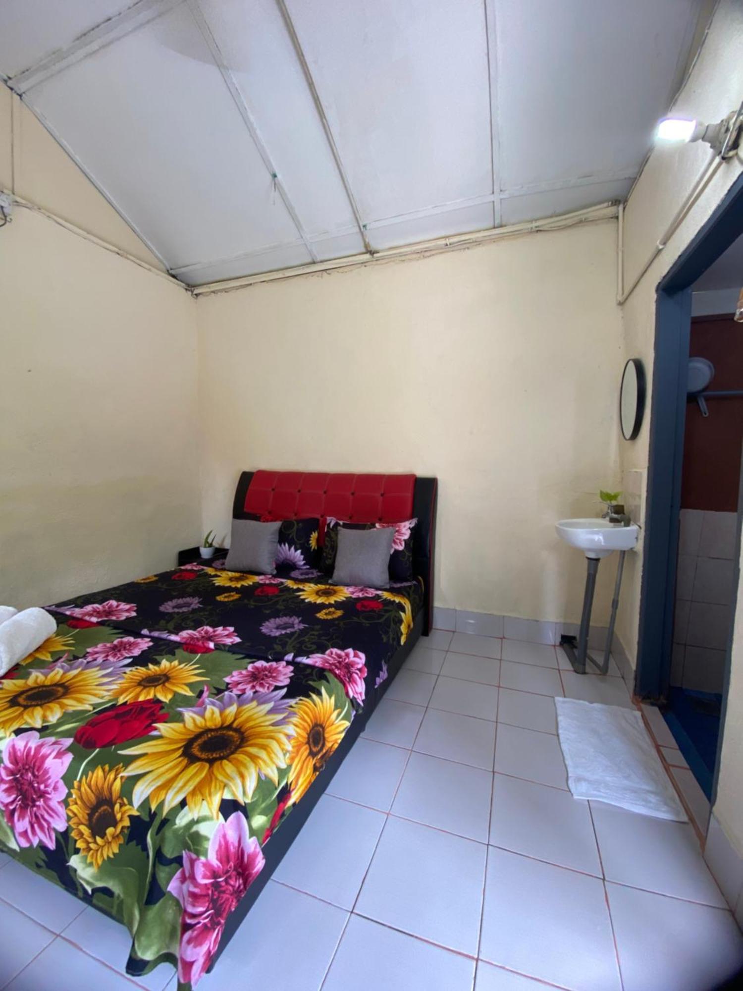 Durian Chalet Kuala Tahan Exteriör bild