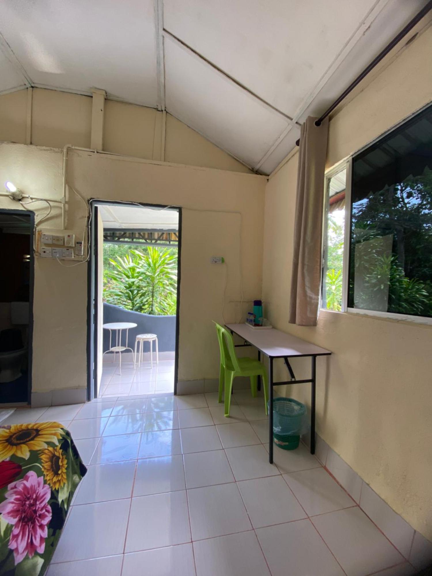 Durian Chalet Kuala Tahan Exteriör bild
